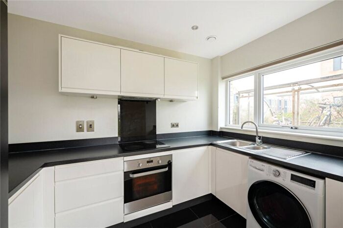 2 Bedroom Apartment For Sale In Swannell Way, London, NW2