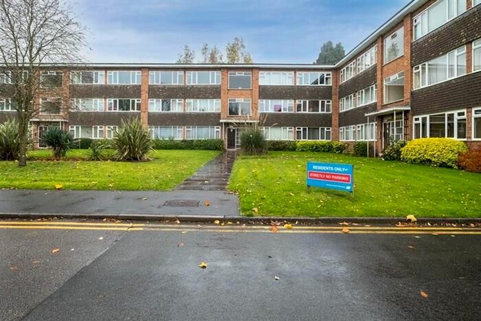 2 Bedroom Flat To Rent In Garrard Gardens, Sutton Coldfield, Birmingham, B73