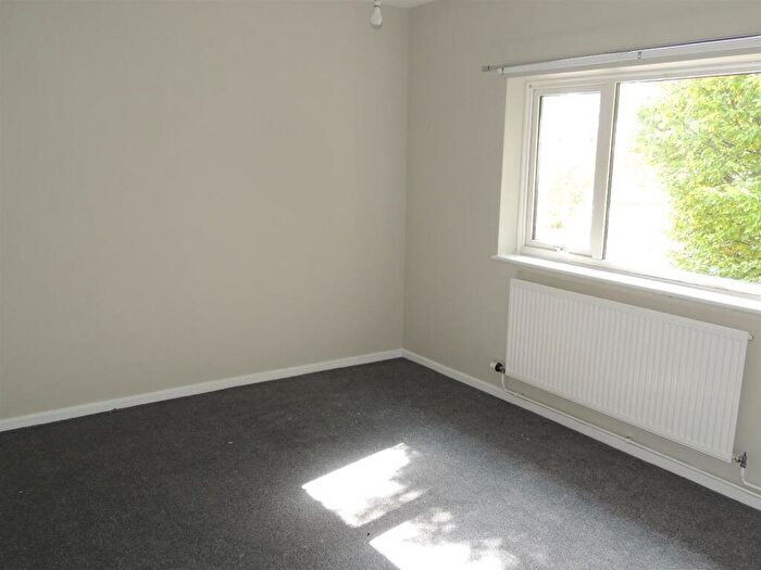 3 Bedroom Flat To Rent In Rathbone Close, Keresley End, Coventry, CV7