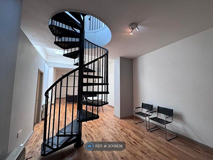 2 Bedroom Flat To Rent In Park St, Bristol, BS1