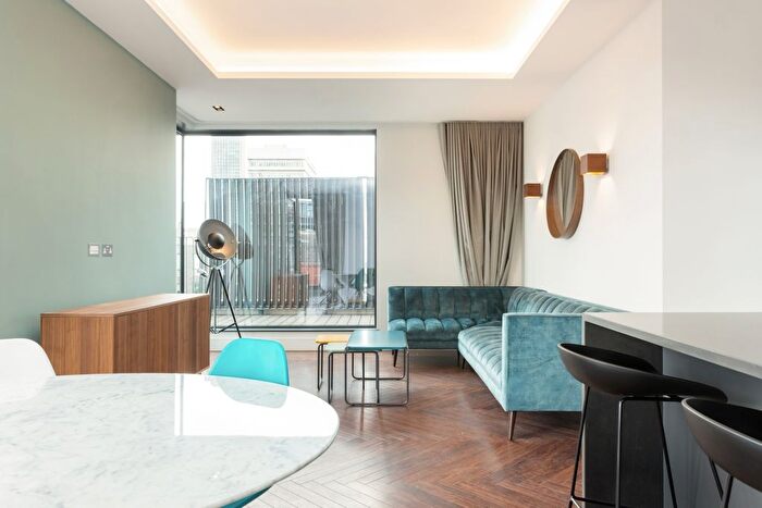 3 Bedroom Flat To Rent In Hermes House, Southwark, SE1