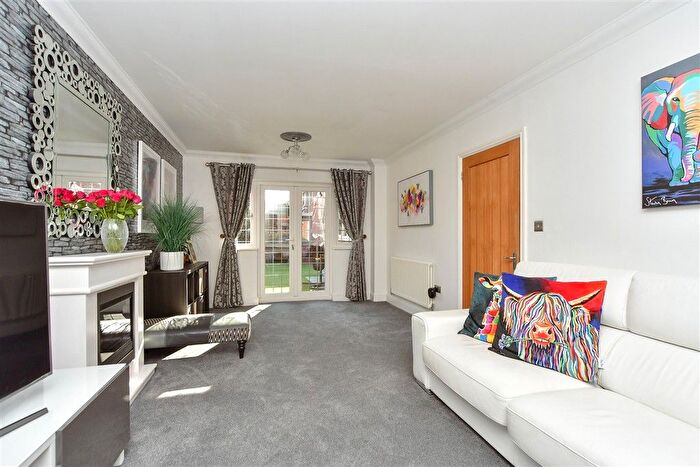 4 Bedroom Detached House For Sale In Anatase Close, Sittingbourne, Kent, ME10