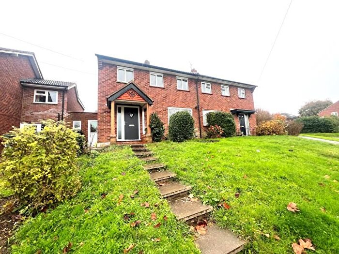 3 Bedroom Link Detached House To Rent In Bushy Hill Drive, Guildford, GU1