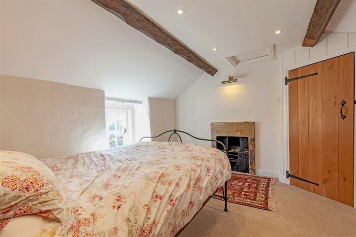 2 Bedroom Cottage For Sale In Middleton-By-Youlgrave, Bakewell, DE45