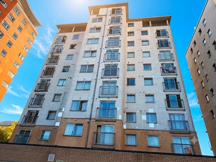 2 Bedroom Flat To Rent In Thames View, Axon Place, Ilford, IG1