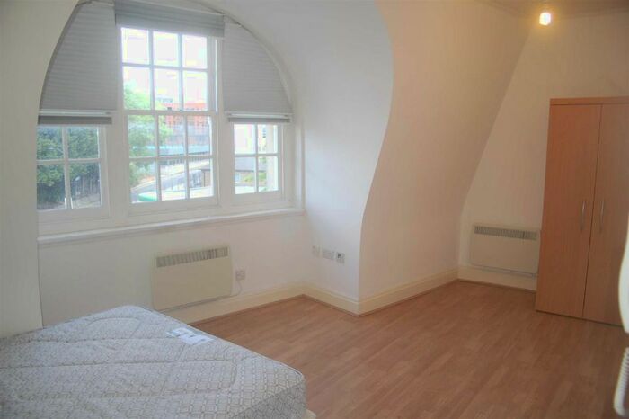 Studio To Rent In Finchley Road, London, NW3
