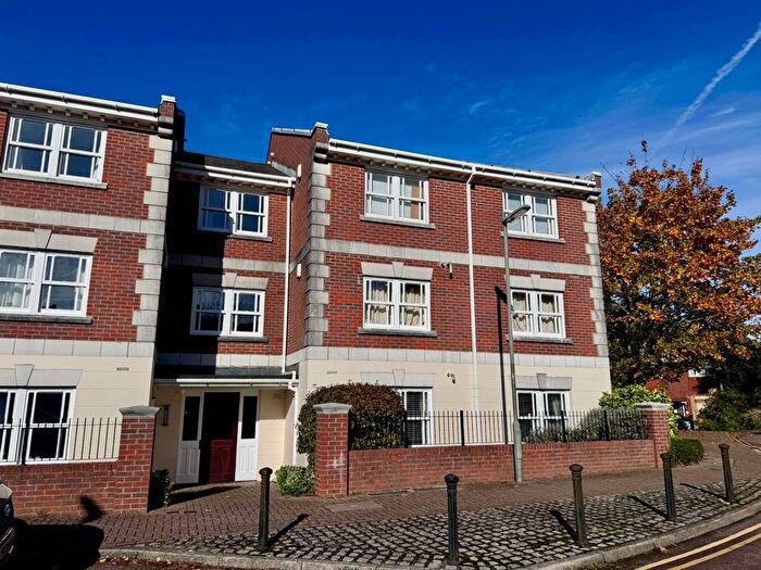 1 Bedroom Flat To Rent In St. Lukes Square, Guildford, GU1