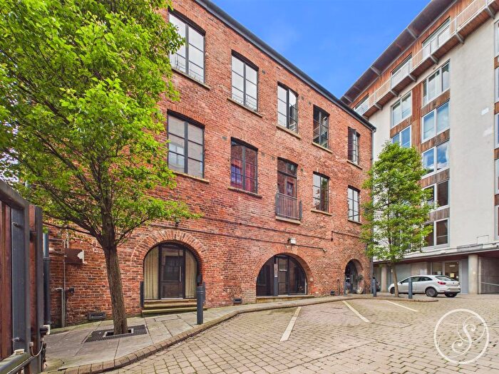 2 Bedroom Flat For Sale In Neptune Street, Leeds, LS9