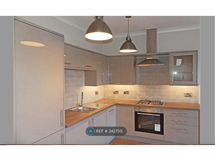 2 Bedroom Flat To Rent In Windsor Terrace, Perth, PH2