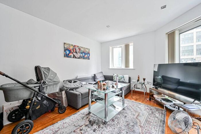 2 Bedroom Flat For Sale In Cuba Street, Canary Wharf, London, E14