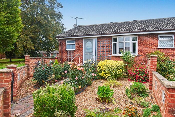2 Bedroom Semi-Detached Bungalow For Sale In Gregory Walk, Corby, NN18