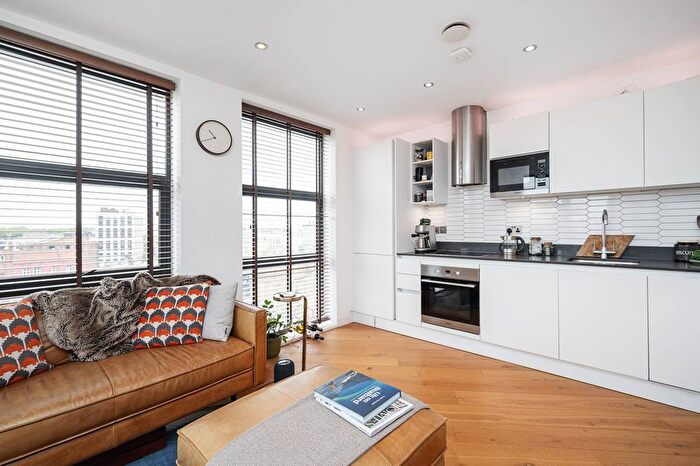 1 Bedroom Flat To Rent In Esker Place, Tower Hamlets, London, E2