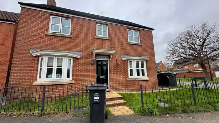 4 Bedroom Detached House To Rent In Worle Moor Road, Weston Super Mare, BS24