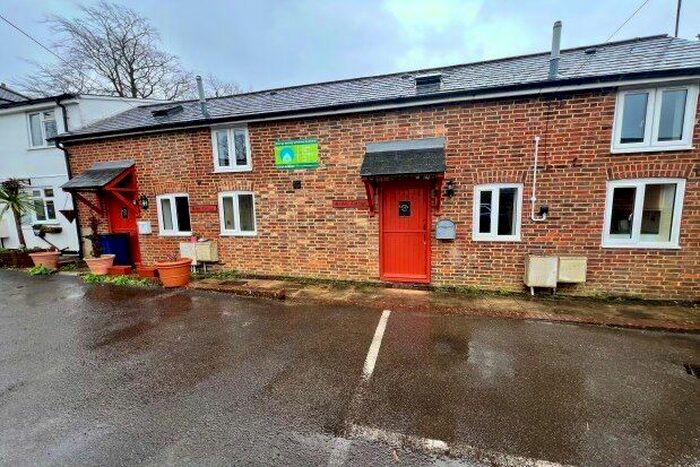 1 Bedroom Barn Conversion To Rent In Bishops Road, Farnham, GU9