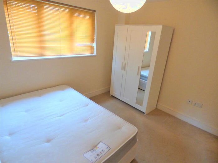 2 Bedroom Flat To Rent In Azure House, Buckfast Street, Shoreditch, E2