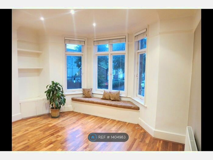 2 Bedroom Flat To Rent In Essendine Road, London, W9