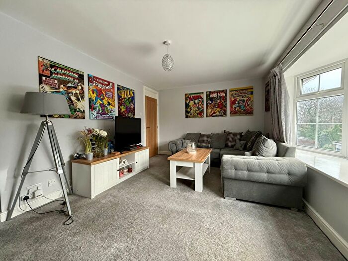 2 Bedroom Flat To Rent In Bede Court, Wakefield, West Yorkshire, WF1