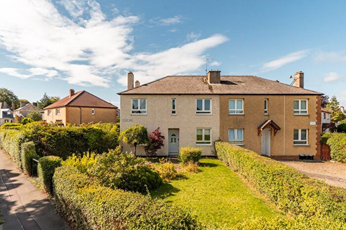 2 Bedroom Flat For Sale In Fraser Crescent, Edinburgh, EH5