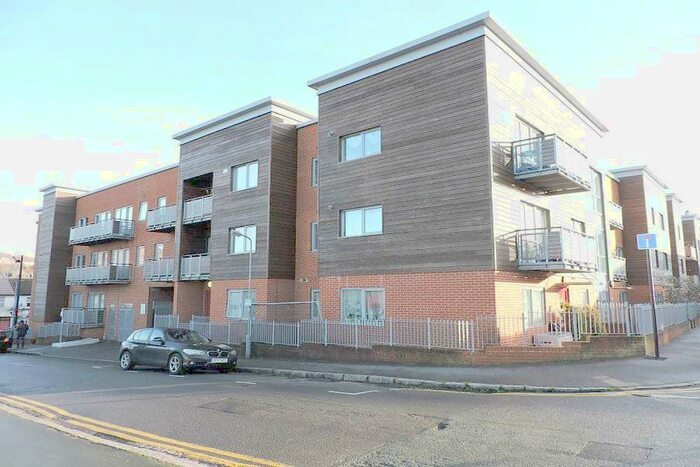 1 Bedroom Apartment To Rent In West End Road. High Wycombe, HP11
