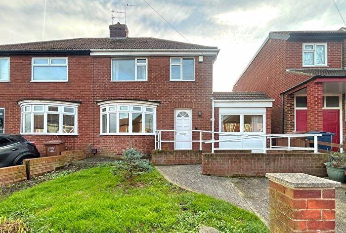 4 Bedroom Semi-Detached House To Rent In Deepdene Grove, Sunderland, SR6