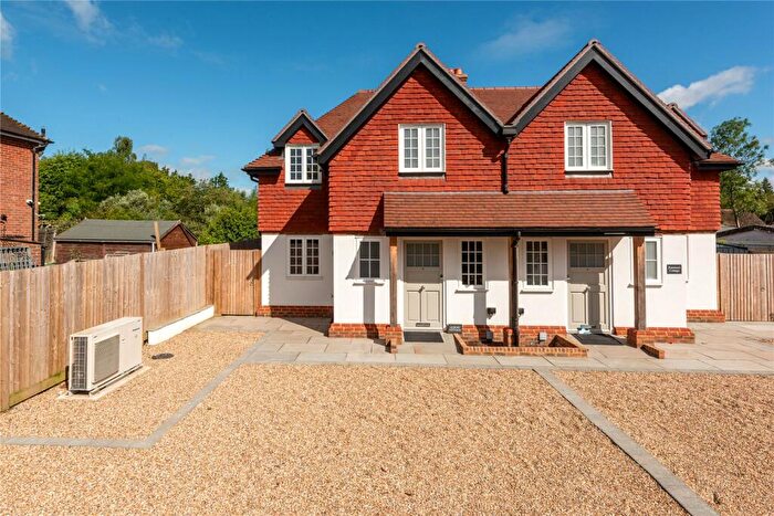 3 Bedroom Semi-Detached House For Sale In Dawes Green, Leigh, Reigate, Surrey, RH2