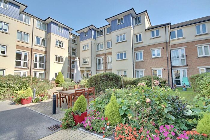 2 Bedroom Retirement Property For Sale In Alverstone Road, Southsea, PO4