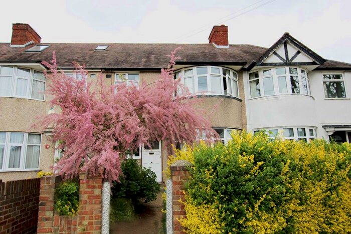 3 Bedroom Property To Rent In Sussex Avenue, Isleworth, TW7
