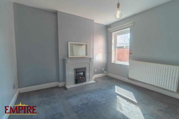 3 Bedroom Terraced House To Rent In Warren Road, Washwood Heath, Birmingham, West Midlands, B8