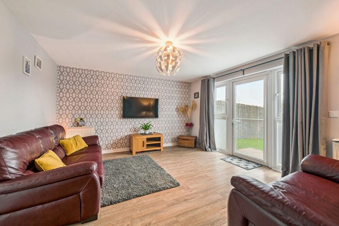 3 Bedroom Terraced House For Sale In Appleton Drive, Livingston, EH54
