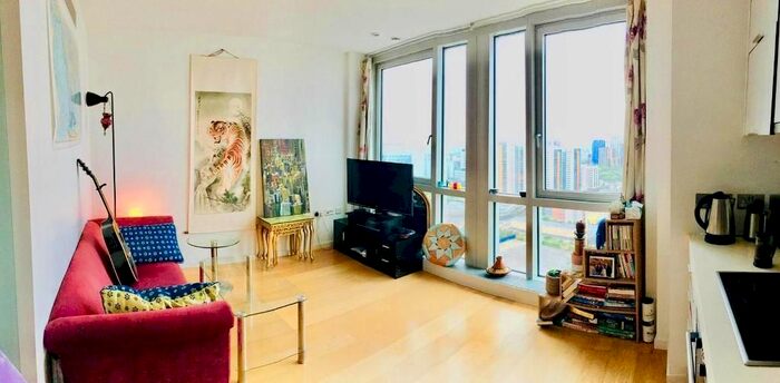 Studio To Rent In Ontario Tower Fairmount Avenue, Blackwall, Riverside, Canary Wharf, London, E14