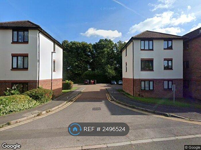 1 Bedroom Flat To Rent In Littlebrook Avenue, Burnham, SL2