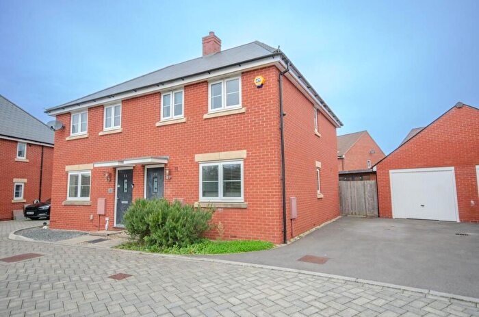 3 Bedroom Semi Detached House For Sale In Valerian Street, Lyde Green, Bristol, BS16