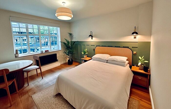 Studio To Rent In Woburn Place, London, WC1H