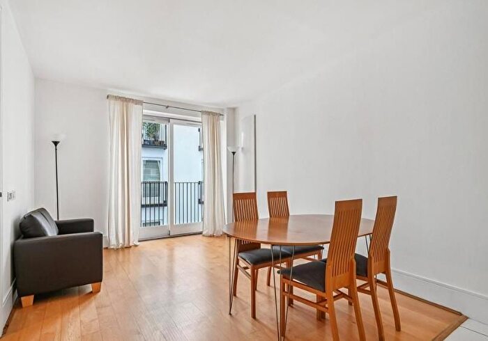 1 Bedroom Flat To Rent In Parkland Walk, Fulham, London, SW6