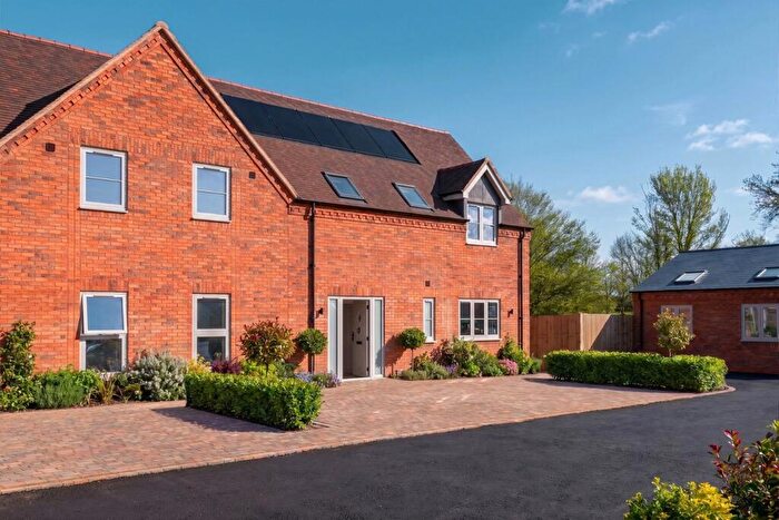 4 Bedroom Semi-Detached House For Sale In Sand Barn Lane, Black Hill, Stratford Upon Avon, CV37