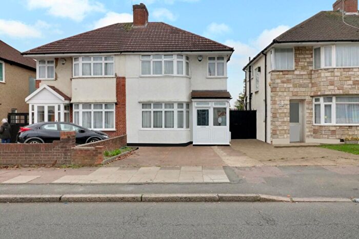 3 Bedroom Semi-Detached House To Rent In Streatfield Road, Kenton, Harrow, HA3
