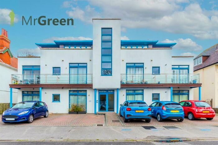 2 Bedroom Apartment To Rent In Stourcliffe Avenue, Bournemouth, BH6