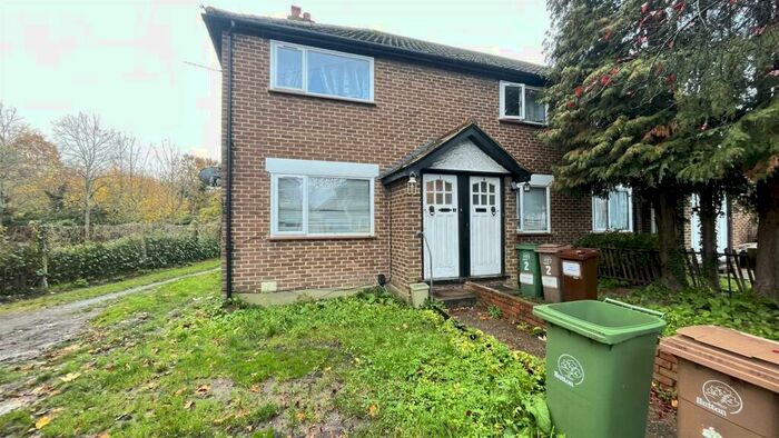 2 Bedroom Apartment To Rent In Brookfield Avenue, Sutton, SM1