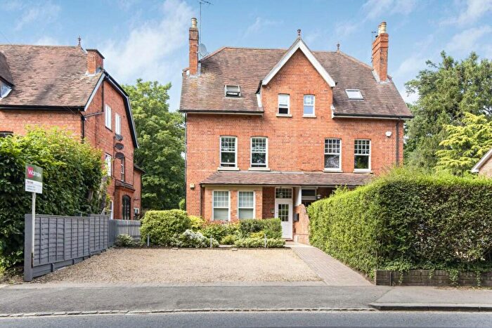 1 Bedroom Apartment To Rent In Woodcote Road, RG4