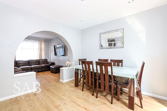 4 Bedroom Terraced House To Rent In Ferrymead Avenue, Greenford, UB6