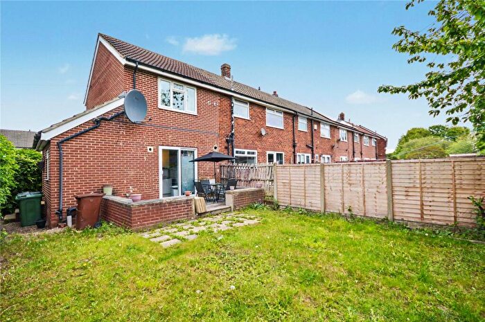 2 Bedroom End Of Terrace House For Sale In Redhall Gate, Leeds, LS11
