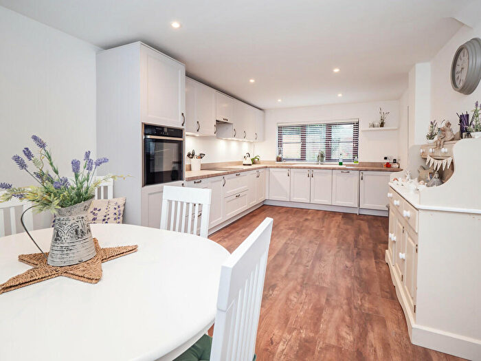 4 Bedroom Detached House For Sale In Fakenham Road, Great Ryburgh, NR21