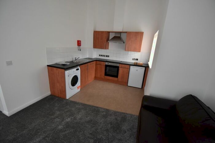 2 Bedroom Flat To Rent In Albert Gate, Middlesbrough, TS5