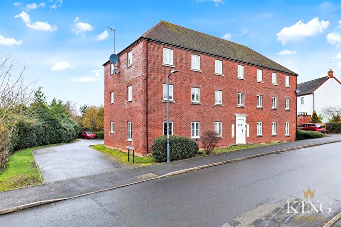 2 Bedroom Apartment For Sale In St. Peters Way, Stratford-Upon-Avon, CV37