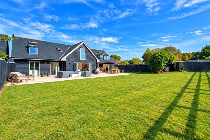 5 Bedroom Barn Conversion To Rent In Station Road, Tring, HP23