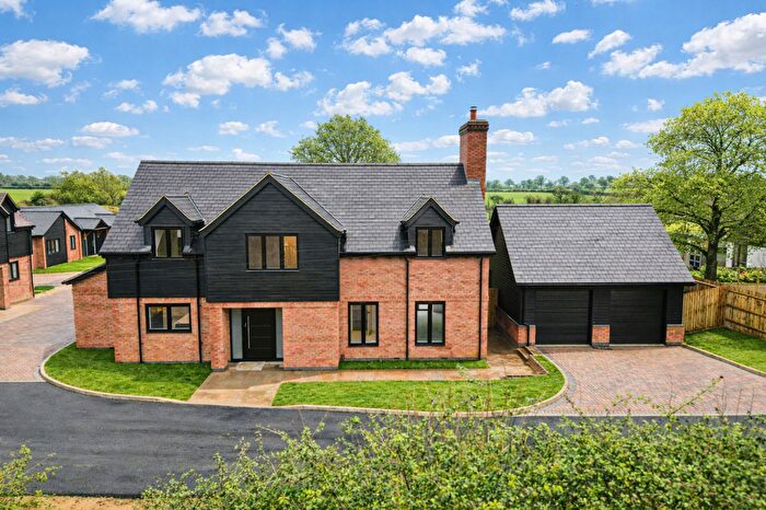 5 Bedroom Detached House For Sale In Cow Lane, Gawcott, MK18