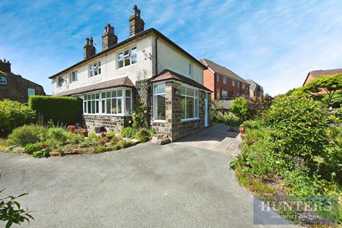 3 Bedroom Semi-Detached House For Sale In Larkfield Road, Rawdon, Leeds, LS19