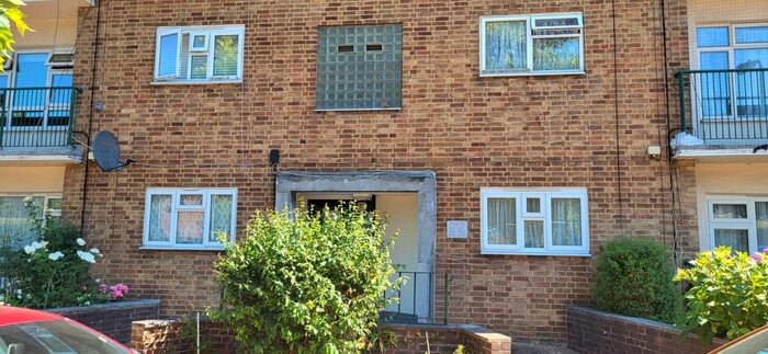 2 Bedroom Flat To Rent In Alexandra Avenue, South Harrow, Harrow, HA2