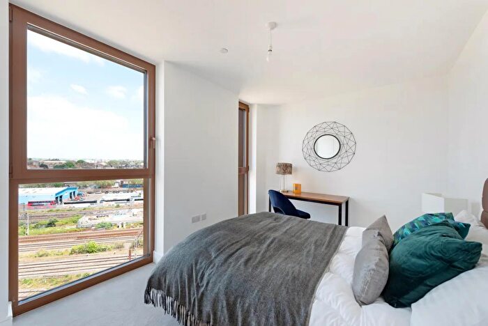 2 Bedroom Apartment To Rent In Goodhall Street, London, NW10