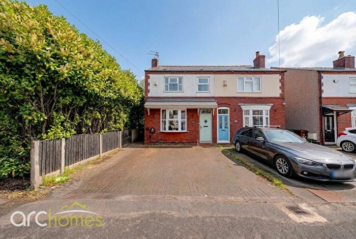 2 Bedroom Semi Detached House For Sale In Leigh Road, Atherton, Manchester, M46